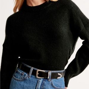 A&F Wedge Crew Sweater - Black knit